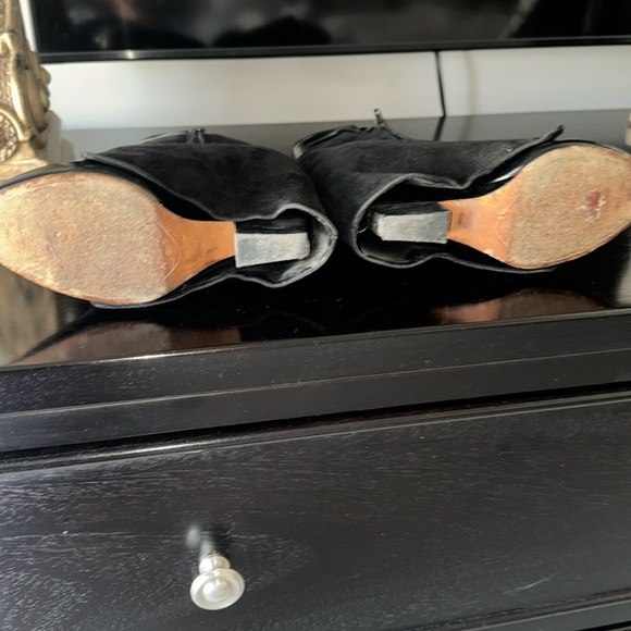 Givenchy Suede and Patent Leather Ankle Boots Black - Picture 7 of 10